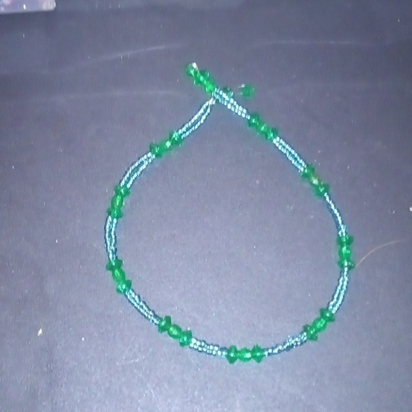 💝2/$20💝 Handmade Green Slip-On Bracelet - Picture 3 of 3